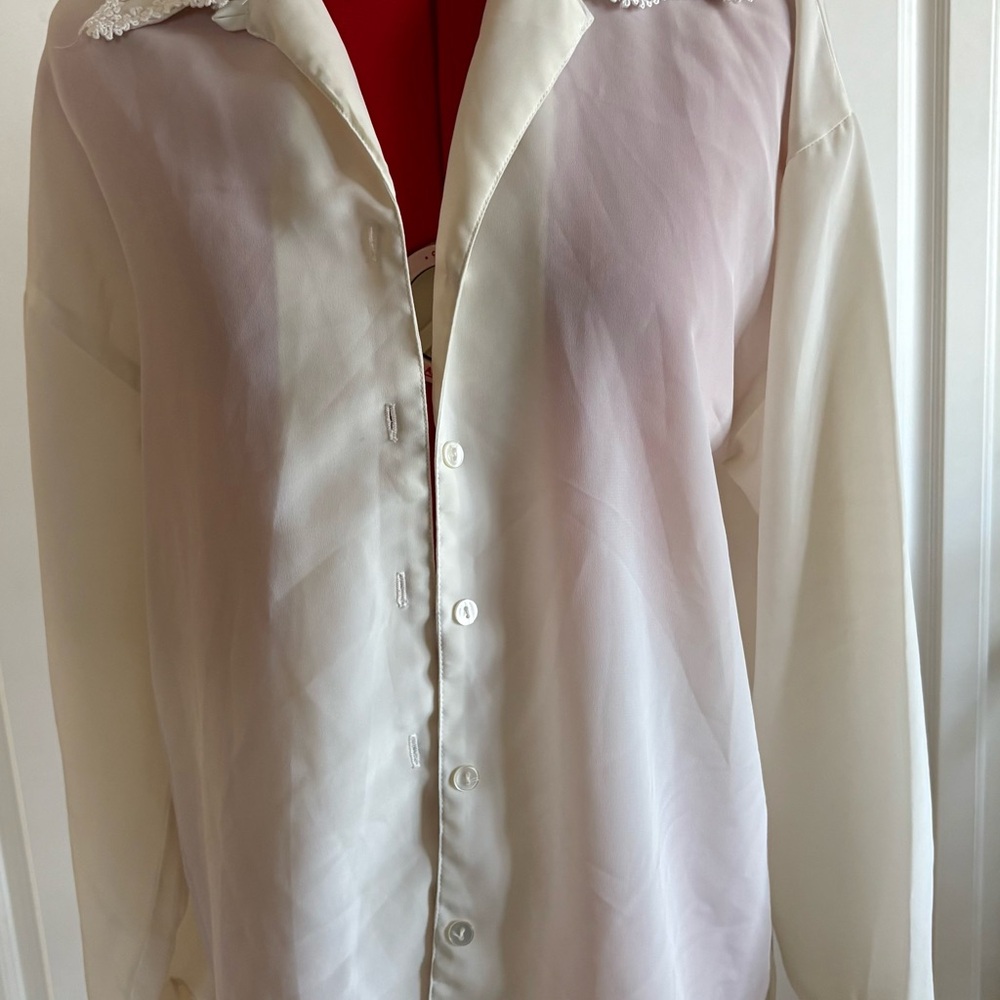 Elegant Vintage Cream Button-Up Blouse